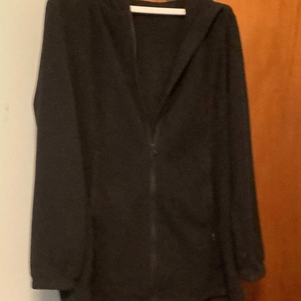 Classic Black Zip-Up Jacket
Excellent Condition!